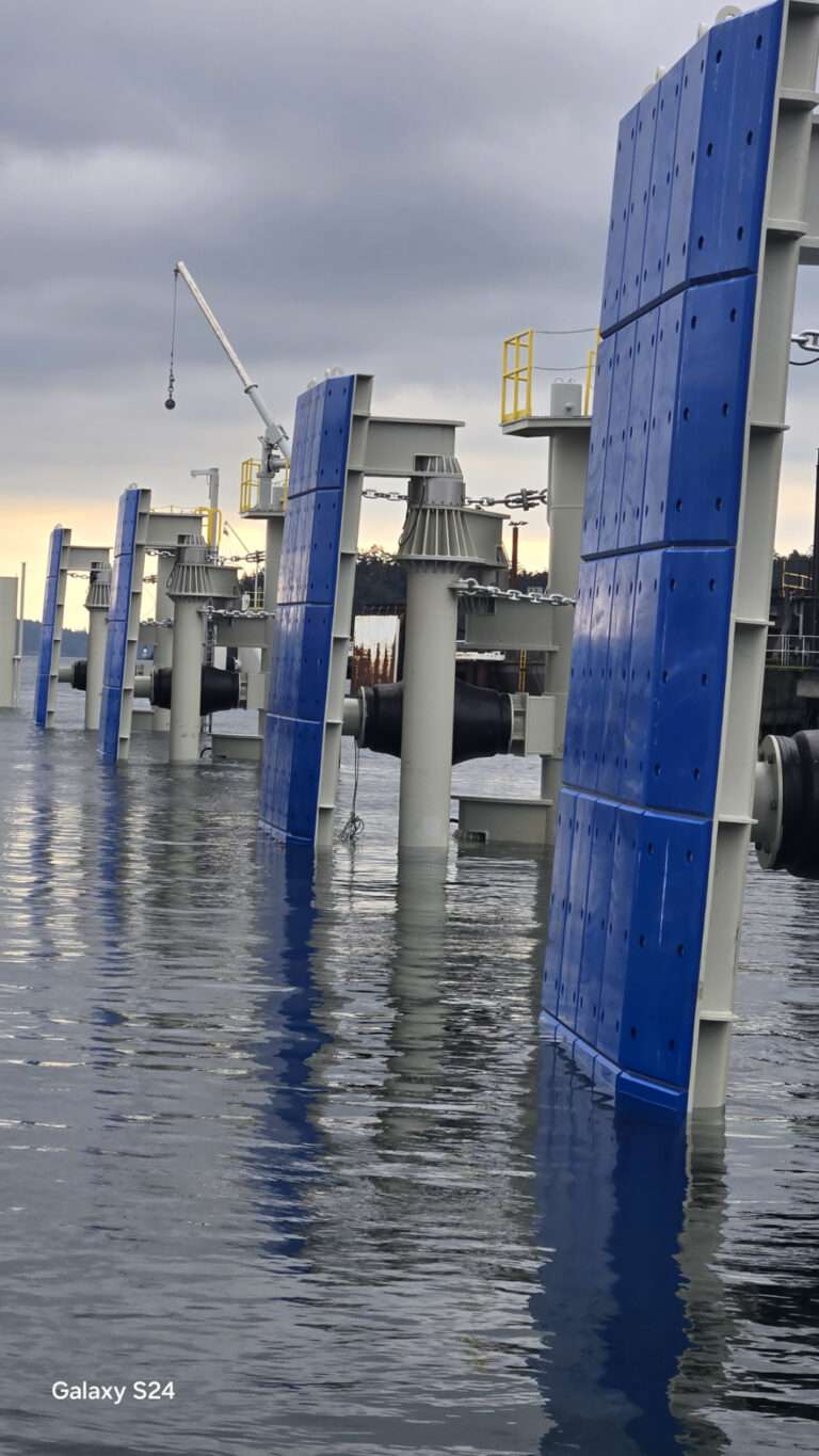 Swartz Bay Berth 5 - Four Fender Dolphins