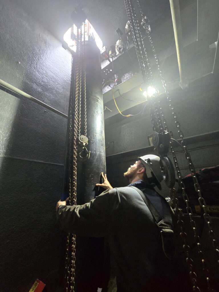 Barge Hydraulic Cylinder – Installation