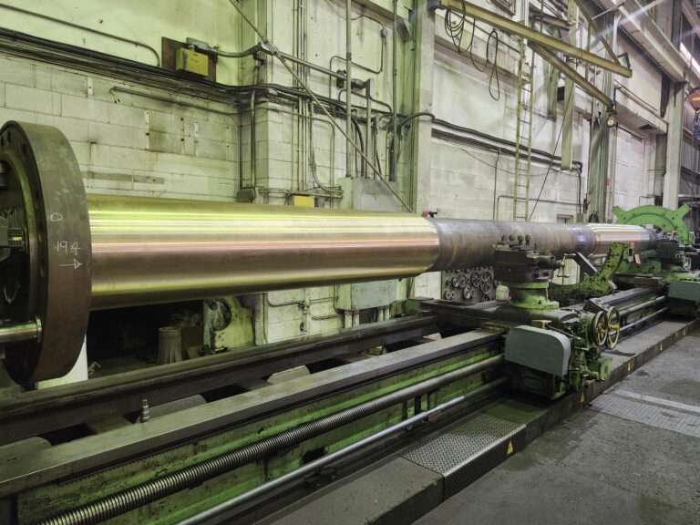 C Class Ferry Shaft – New Liners Installed and Finish Machined